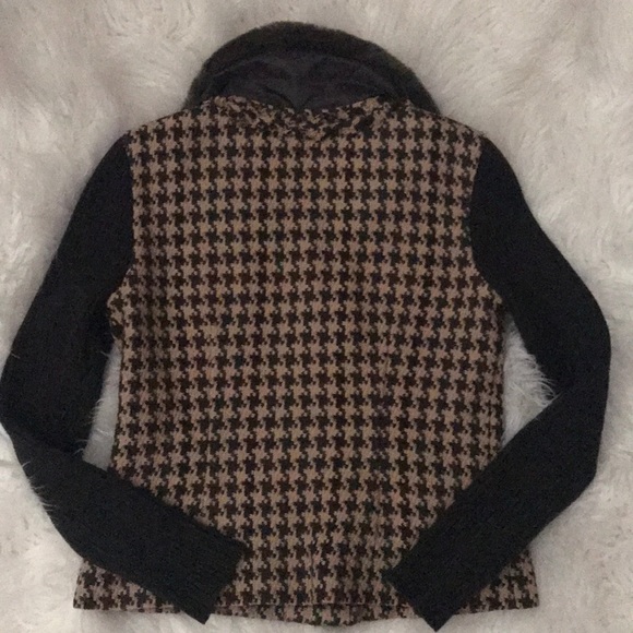 CAbi Jackets & Coats Cabi Sz 4 Jip Tweed Faux Fur Jacket Fully